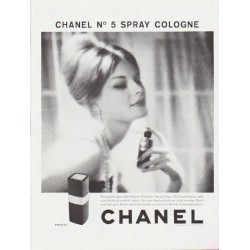 1952 Chanel No.5 Perfume Large Classic Bottle Photo Vintage Print Ad 8x11  NYM141