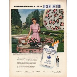 1953 Herbert Tareyton Cigarettes Ad "Discriminating People "